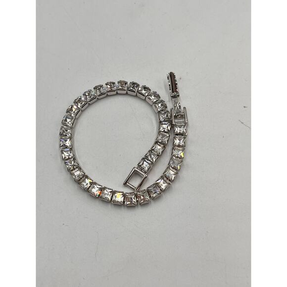 Swarovski Signed Designer Square cut White Rhodium plated Tennis Bracelet - Picture 9 of 9